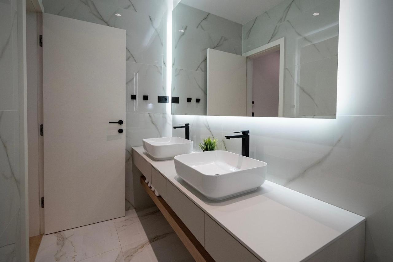 Amelie Luxury Rooms สปลิท ภายนอก รูปภาพ