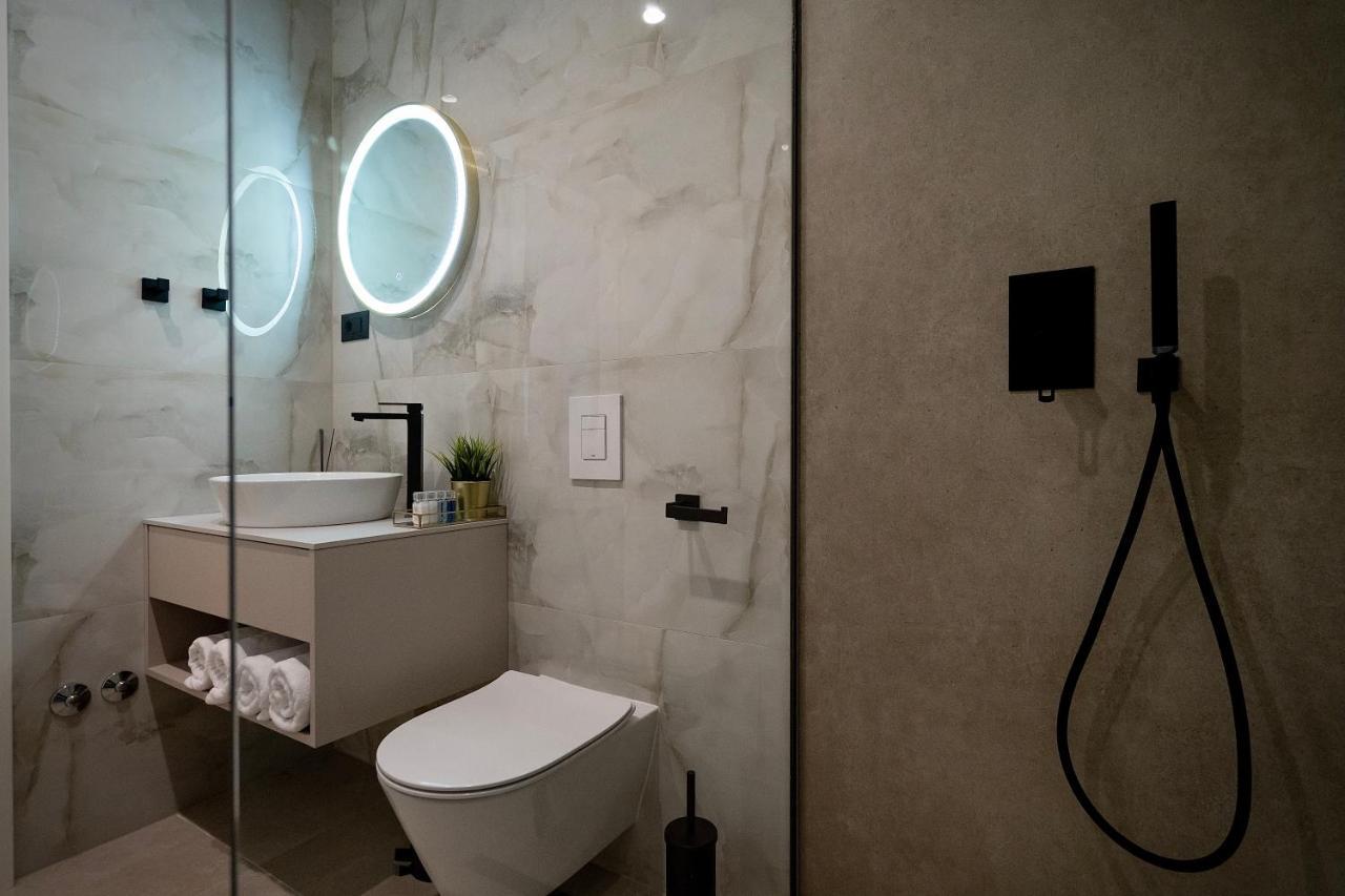 Amelie Luxury Rooms สปลิท ภายนอก รูปภาพ