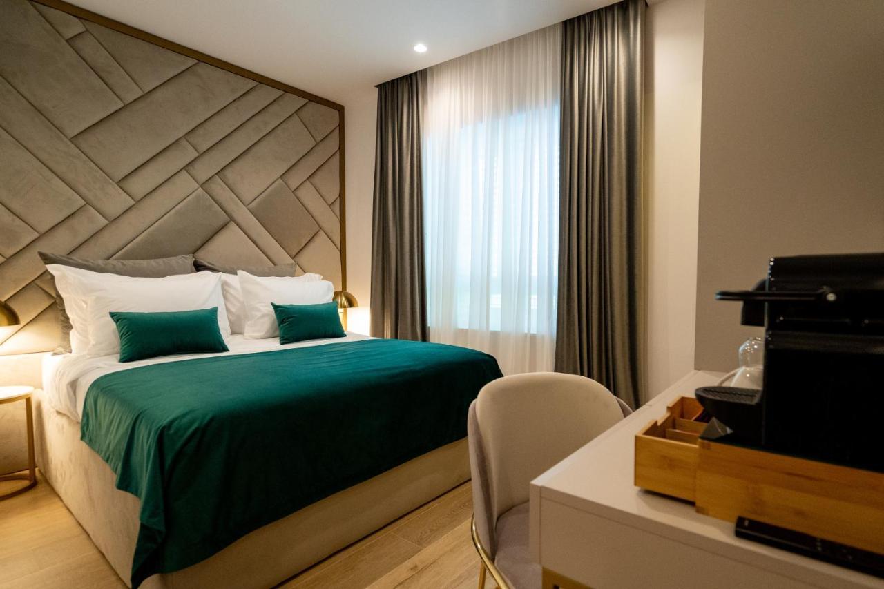 Amelie Luxury Rooms สปลิท ภายนอก รูปภาพ