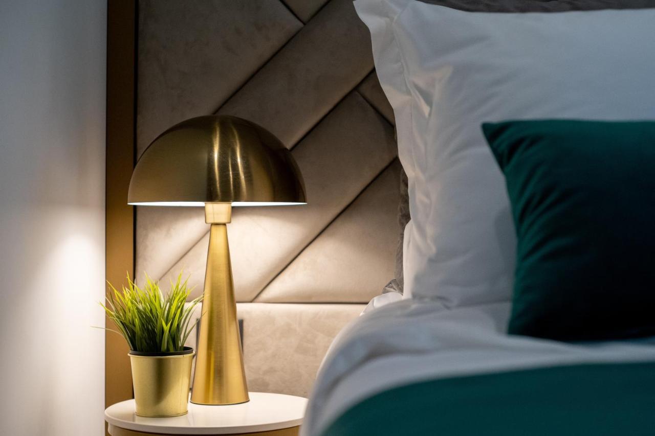 Amelie Luxury Rooms สปลิท ภายนอก รูปภาพ